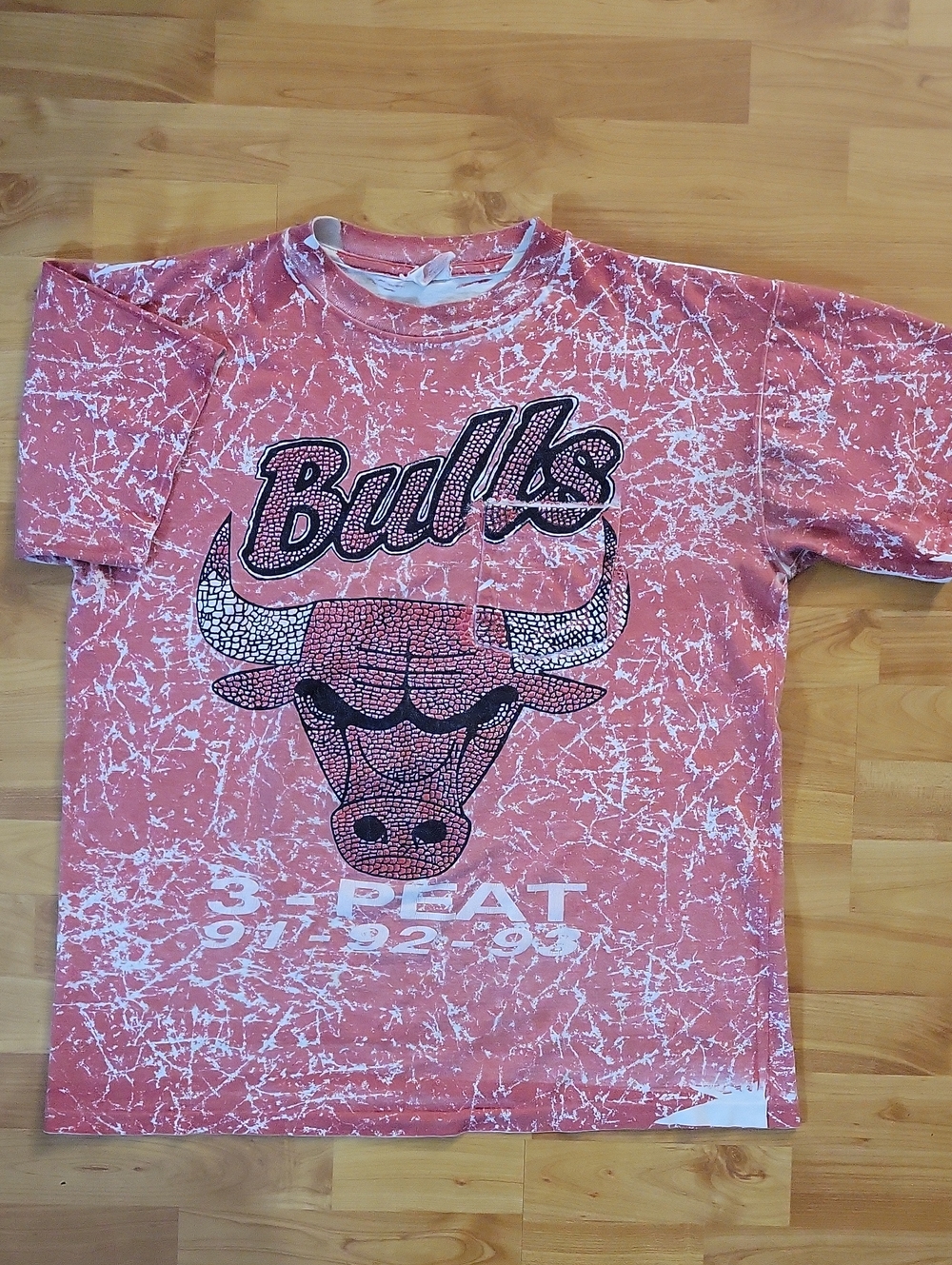 Vintage Chicago Bulls NBA RARE Marble Wash AOP 3-Peat Dynasty Red XL Extra Large